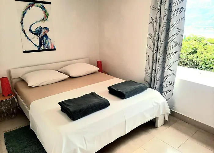 Lozica With Private Garden, Self Check-in * Korčula