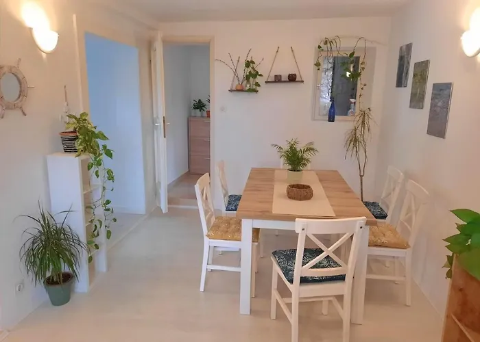 Lejlighed Lozica With Private Garden, Self Check-in Korčula