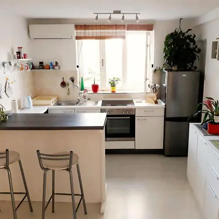 Apartment Lozica With Private Garden, Self Check-in