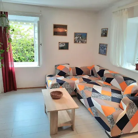 Lozica With Private Garden, Self Check-in Apartment
