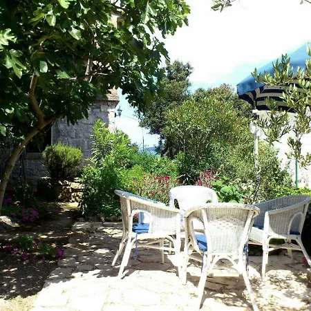 Lozica With Private Garden, Self Check-in Apartman Korčula